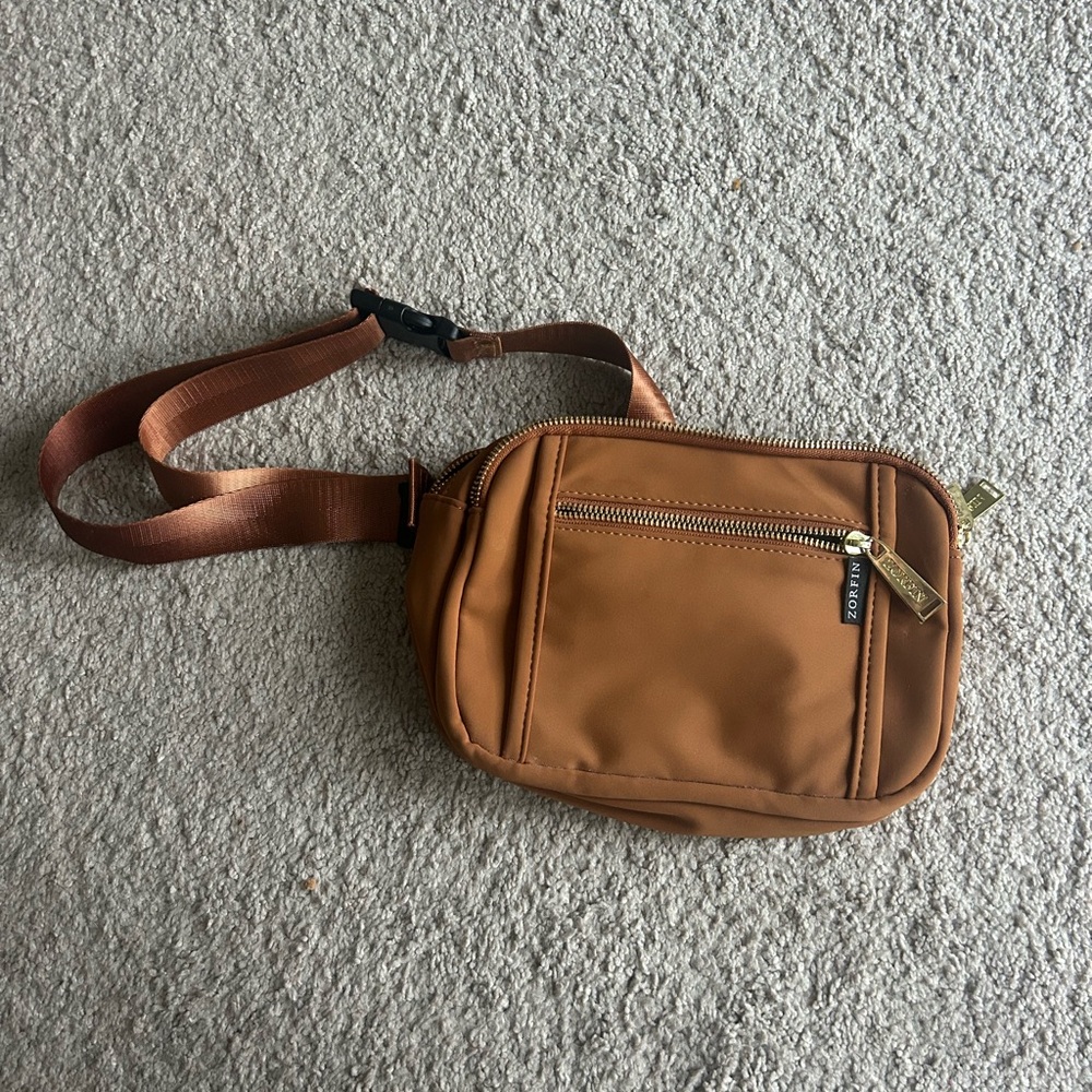 Brown fanny pack bag